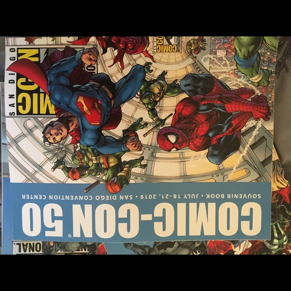 Souvenir comic-con 2019 books, 15$ each